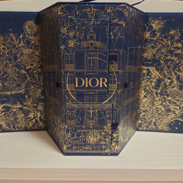 Christian Dior(クリスチャンディオール)のDior モンテーニュ コフレ☆ リボン付き コスメ/美容のベースメイク/化粧品(口紅)の商品写真