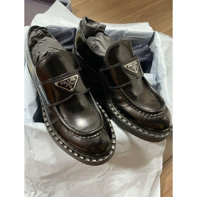 送料込】 PRADA - 新品未使用 プラダ ブラッシュドレザーローファー