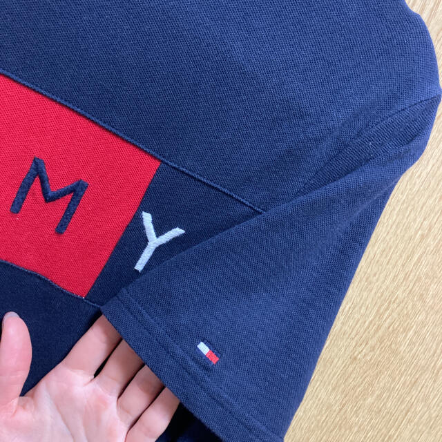 TOMMY HILFIGER(トミーヒルフィガー)のTOMY HILFIGER トミーネイビー　Tシャツ レディースのトップス(Tシャツ(半袖/袖なし))の商品写真