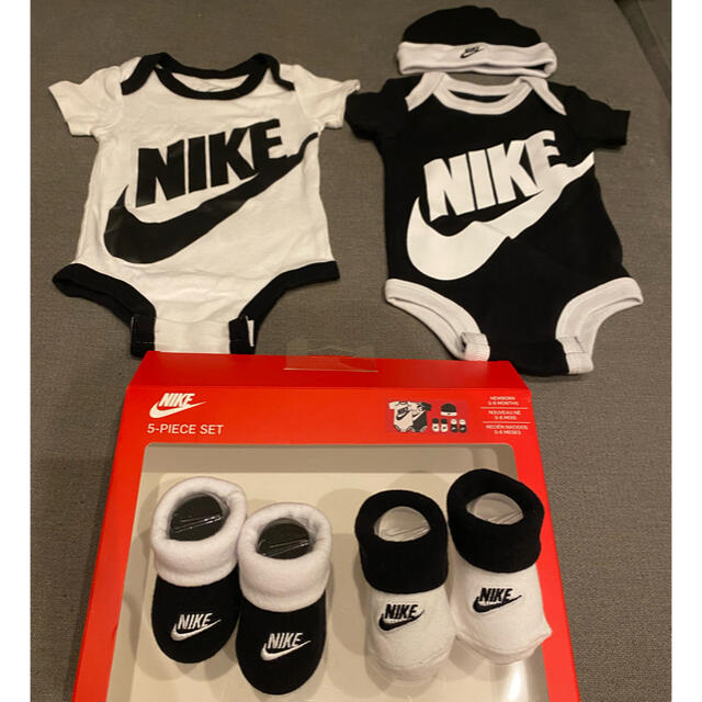 NIKE(ナイキ)のNIKEロンパースセット　新生児　5点セット キッズ/ベビー/マタニティのベビー服(~85cm)(ロンパース)の商品写真