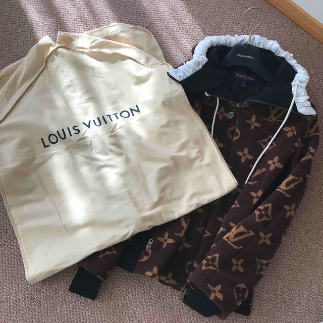 LOUIS VUITTON(ルイヴィトン)の最終値下げ！！即完売 レア!! モノグラム ボア パーカー ジャケット レディースのトップス(パーカー)の商品写真