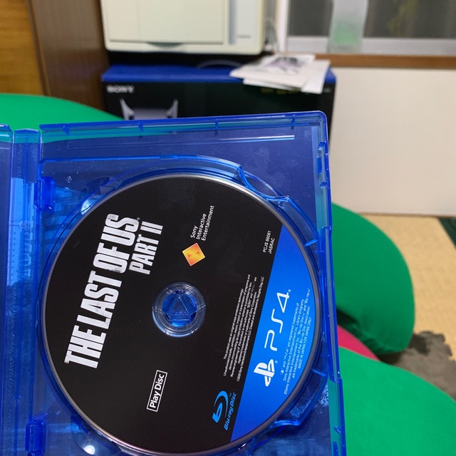 PlayStation4(プレイステーション4)のThe Last of Us Part II（ラスト・オブ・アス パートII）  エンタメ/ホビーのゲームソフト/ゲーム機本体(家庭用ゲームソフト)の商品写真