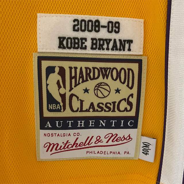 MITCHELL & NESS(ミッチェルアンドネス)のMitchell & Ness Kobe Bryant オーセンティック スポーツ/アウトドアのスポーツ/アウトドア その他(バスケットボール)の商品写真