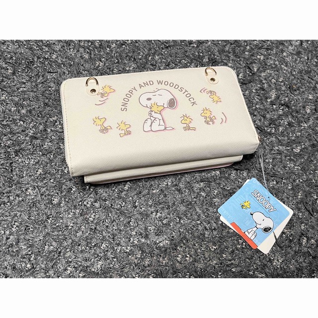 SNOOPY(スヌーピー)の値下げ！新品未使用タグ付 SNOOPY 多機能 財布 レディースのファッション小物(財布)の商品写真