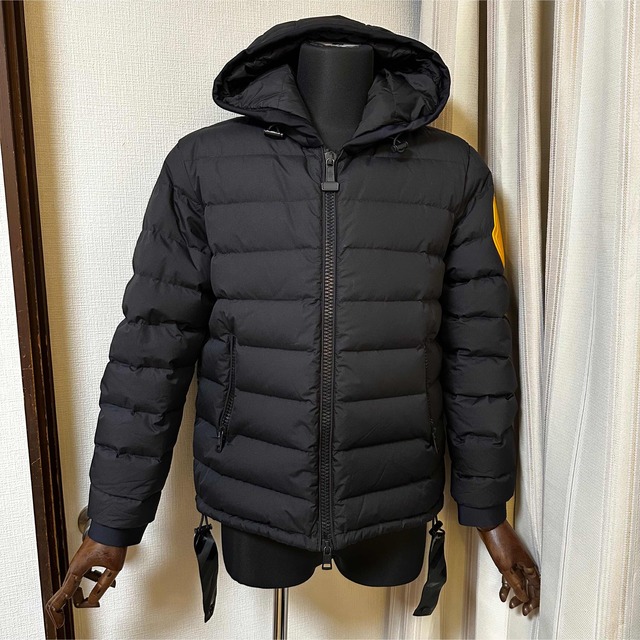 MONCLER(モンクレール)のゆう様専用MONCLER× OFF WHITE DINARD TG1 BLACK メンズのジャケット/アウター(ダウンジャケット)の商品写真