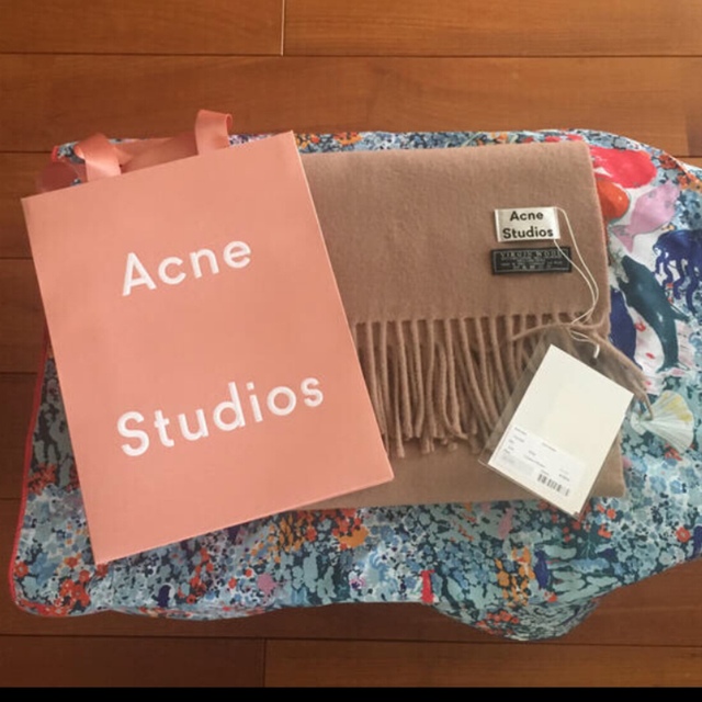 Acne Studios(アクネストゥディオズ)のアクネスタジオ レディースのファッション小物(マフラー/ショール)の商品写真