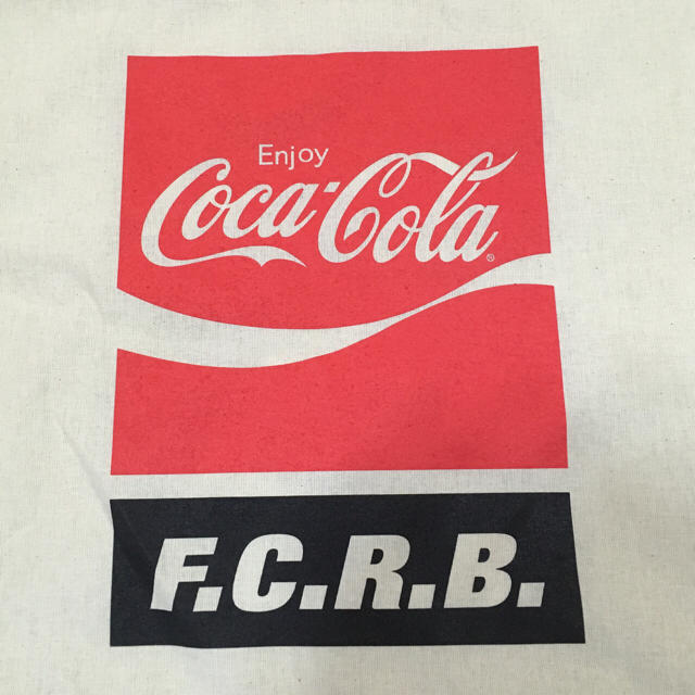 F.C.R.B.(エフシーアールビー)のF.C.R.B.×Coca-Cola トートバッグ 非売品 新品未使用 送料込 メンズのバッグ(トートバッグ)の商品写真