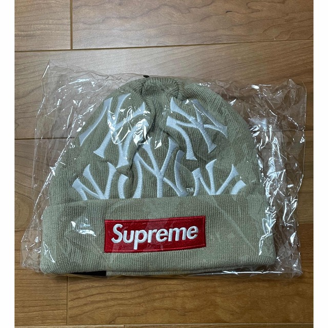 Supreme(シュプリーム)のSupreme Yankees New Era Box Logo Beanie メンズの帽子(ニット帽/ビーニー)の商品写真