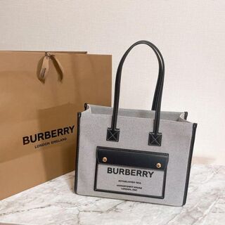 BURBERRY - burberry トートバッグ