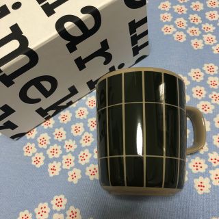 マリメッコ(marimekko)の【新品未使用】marimekko マリメッコ Tiiliskiviマグカップ(食器)