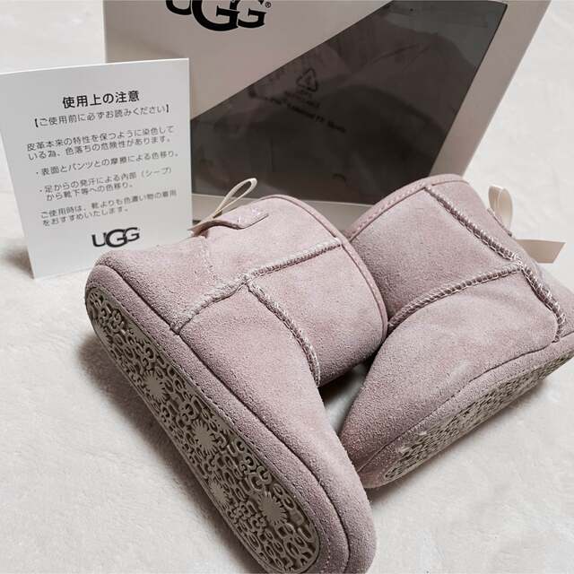 UGG(アグ)の【専用ページ】 キッズ/ベビー/マタニティのベビー靴/シューズ(~14cm)(ブーツ)の商品写真