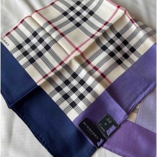 バーバリー(BURBERRY)の【新品】バーバリーハンカチ💖シルク混　大判サイズb48(ハンカチ)