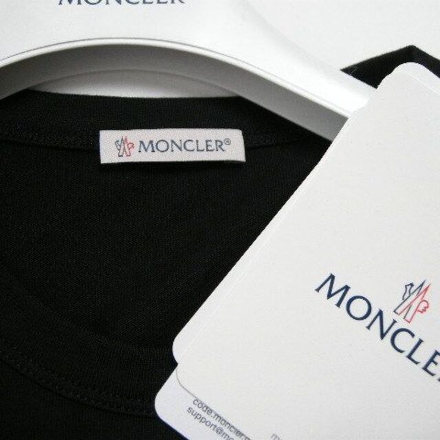 MONCLER(モンクレール)のサイズL◆新品 本物◆モンクレール 半袖 Tシャツ TEE 黒 メンズ メンズのトップス(Tシャツ/カットソー(半袖/袖なし))の商品写真