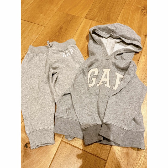 GAP(ギャップ)のGAP パーカー スウェット キッズ/ベビー/マタニティのベビー服(~85cm)(トレーナー)の商品写真