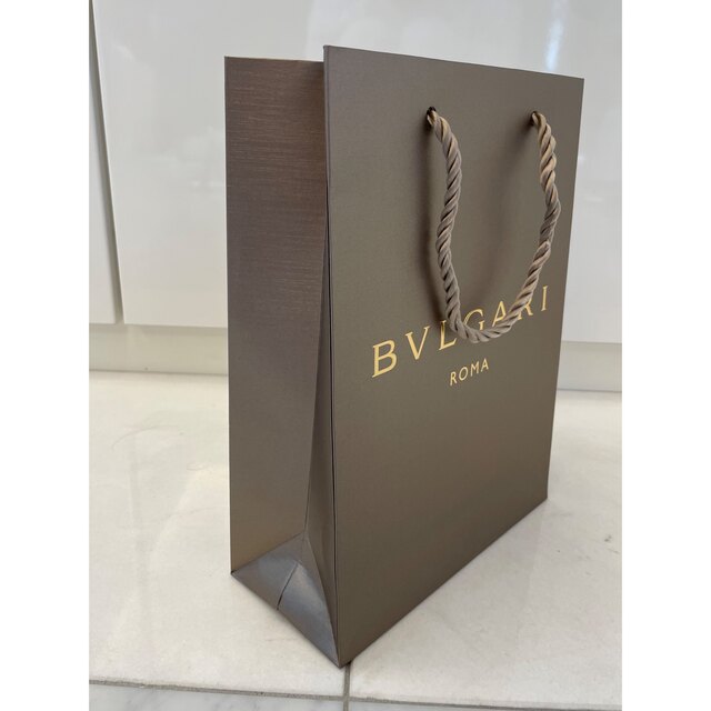 BVLGARI(ブルガリ)のブルガリ　ショップ袋　紙袋　中 レディースのバッグ(ショップ袋)の商品写真