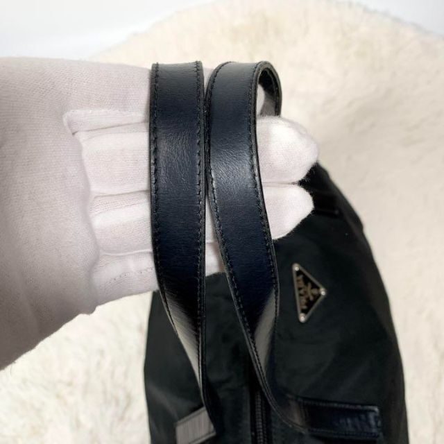 良品】PRADA プラダ ハンドバッグ ナイロン レザー 黒 三角プレート 良品】PRADA プラダ ハンドバッグ ナイロン レザー 黒 三角プレート