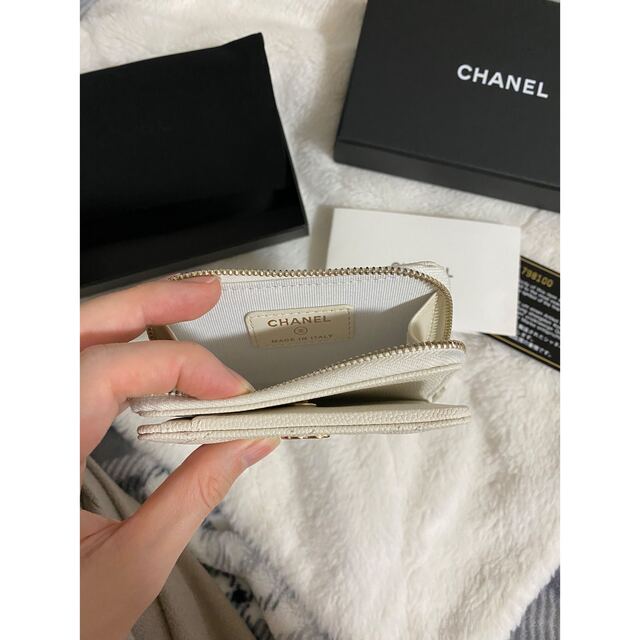 CHANEL(シャネル)の最終お値下げ　シャネル　二つ折り財布 レディースのファッション小物(財布)の商品写真