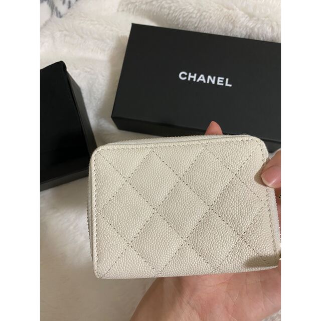 CHANEL(シャネル)の最終お値下げ　シャネル　二つ折り財布 レディースのファッション小物(財布)の商品写真