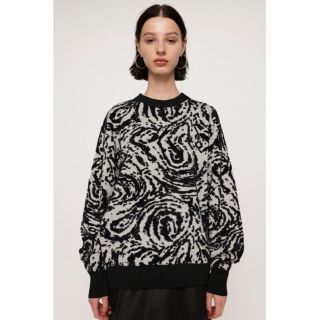 スライ(SLY)のSLY SWIRL PATTERN KNIT トップス 完売(ニット/セーター)