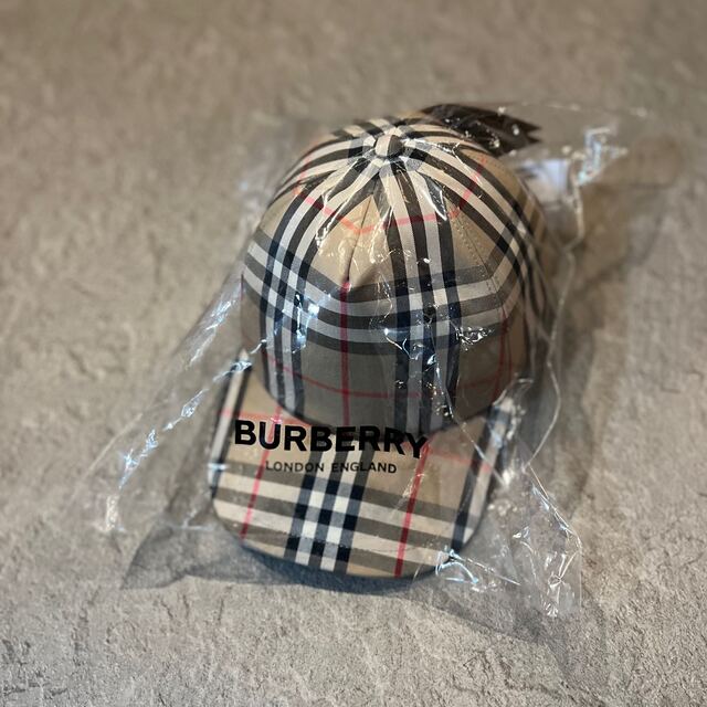 BURBERRY(バーバリー)のバーバリーキャップ☆新品未使用☆正規品☆ レディースの帽子(キャップ)の商品写真