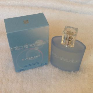 ジバンシィ(GIVENCHY)の国内未販売♡INTO THE BLUE(香水(女性用))