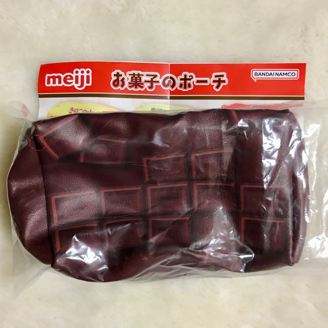 BANDAI(バンダイ)の【新品】meiji お菓子のポーチ (ミルクチョコレート) １点 エンタメ/ホビーのコレクション(その他)の商品写真