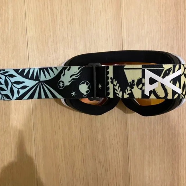 Oakley(オークリー)のBurton anon ゴーグル　WM3 スポーツ/アウトドアのスノーボード(アクセサリー)の商品写真