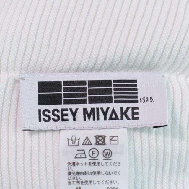 ISSEY MIYAKE(イッセイミヤケ)のISSEY MIYAKE ニット・セーター レディース レディースのトップス(ニット/セーター)の商品写真