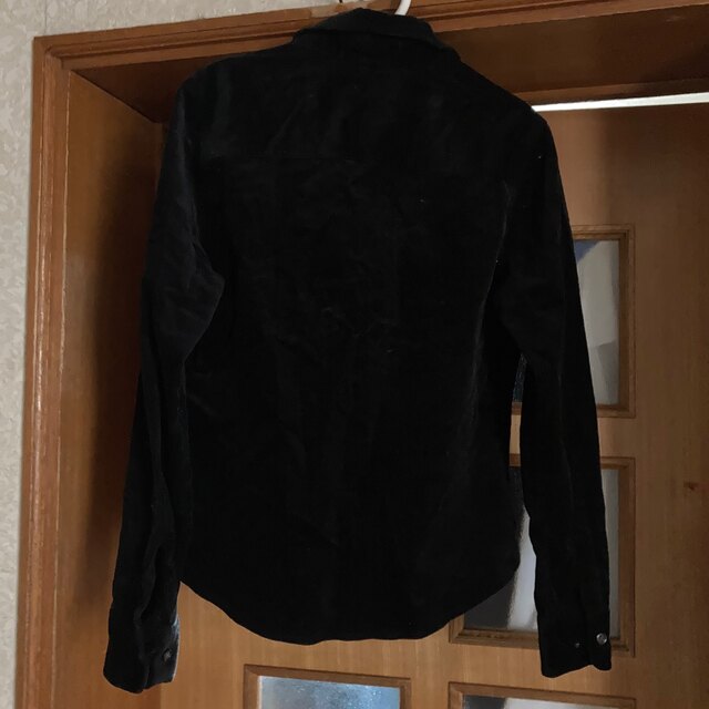 UNIQLO(ユニクロ)のユニクロ　コーデュロイシャツ　黒 レディースのトップス(シャツ/ブラウス(長袖/七分))の商品写真