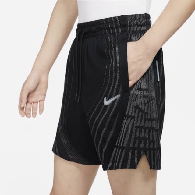 NIKE(ナイキ)のナイキ Dri-FIT ADV イノベーション メンズ バスケットボールショート メンズのパンツ(ショートパンツ)の商品写真
