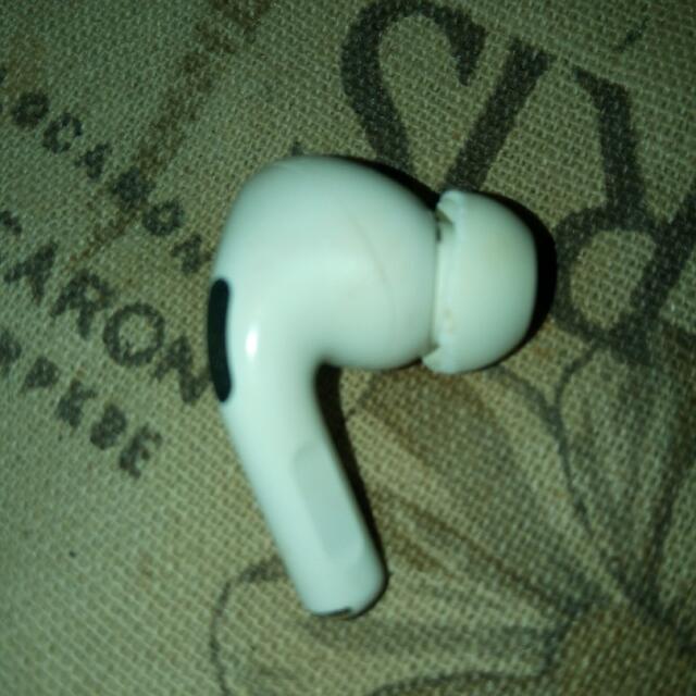 air pods  pro 4