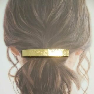 真鍮バレッタ　鎚目　四角長方形バー　ハンドメイド　卒園業入学式　ヘアアクセサリー(ヘアアクセサリー)