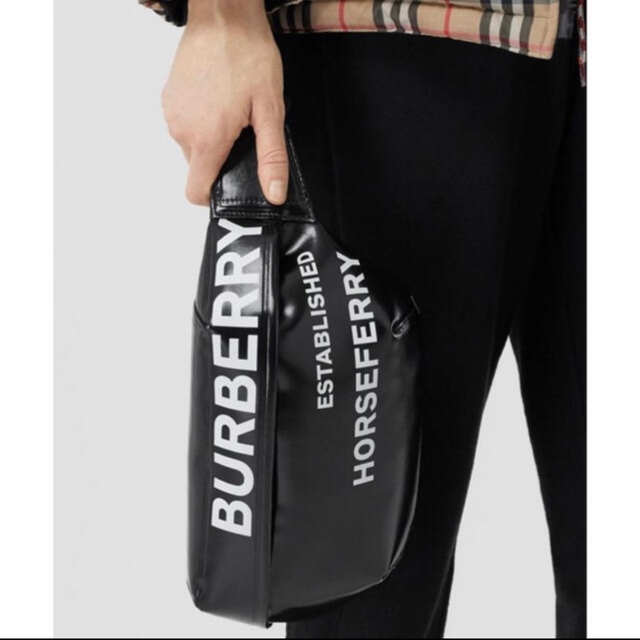 BURBERRY(バーバリー)の美品 バーバリー ホースフェリープリント  ベルトバッグ メンズのバッグ(ボディーバッグ)の商品写真