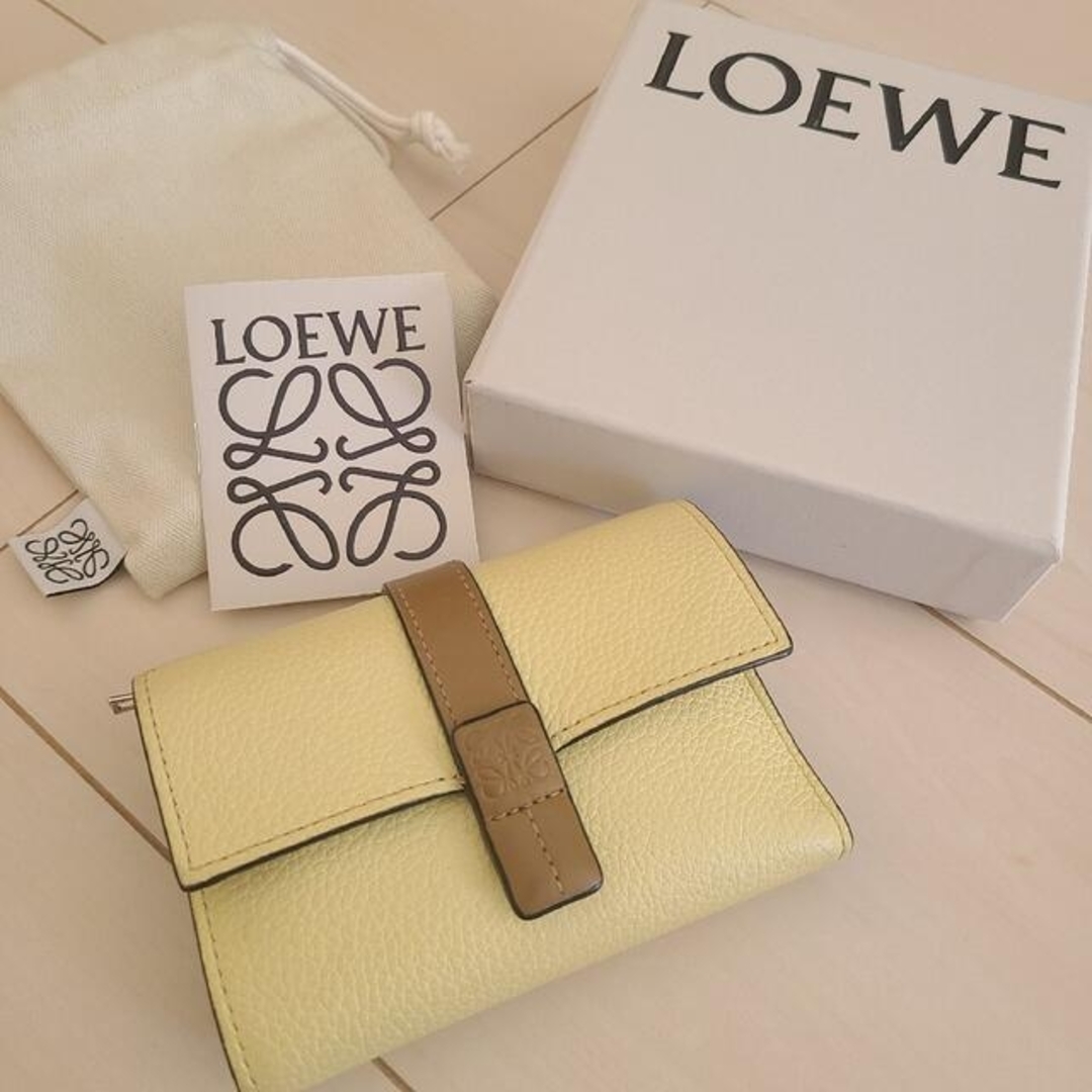 LOEWE ヴァーティカルウォレットスモール