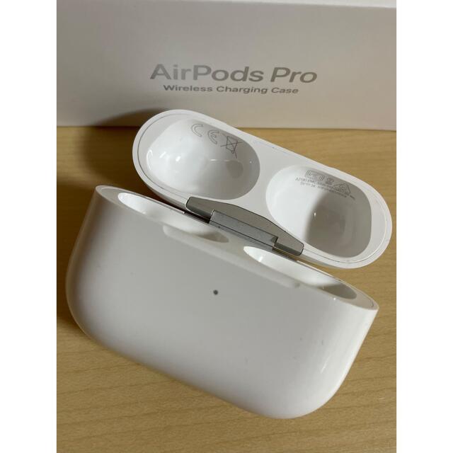 美品 Apple AirPods Pro エアーポッズ 充電ケースのみ - ヘッドフォン