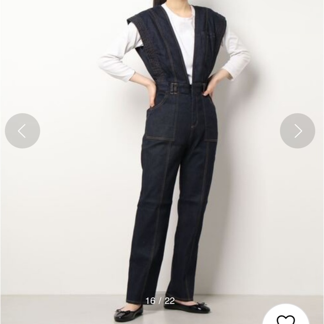 Ameri VINTAGE(アメリヴィンテージ)のAMERI V NECK DENIM JUMPSUIT レディースのパンツ(サロペット/オーバーオール)の商品写真