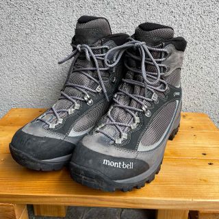 モンベル(mont bell)の登山靴　男性用　モンベル(登山用品)