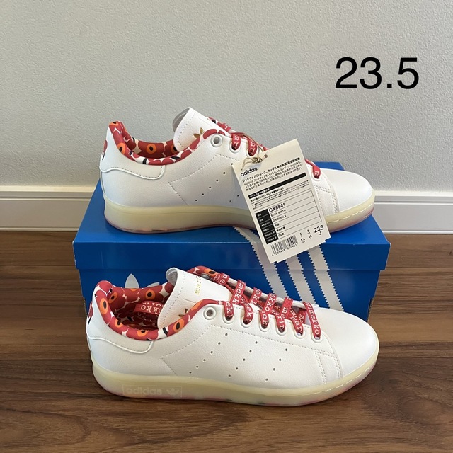 adidas  アディダス　スニーカー　23.5cm