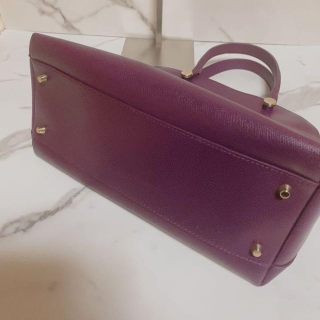 Furla(フルラ)の【新品未使用】フルラ　パイパー　2way ショルダーバッグ　ゴールド チャーム レディースのバッグ(ショルダーバッグ)の商品写真