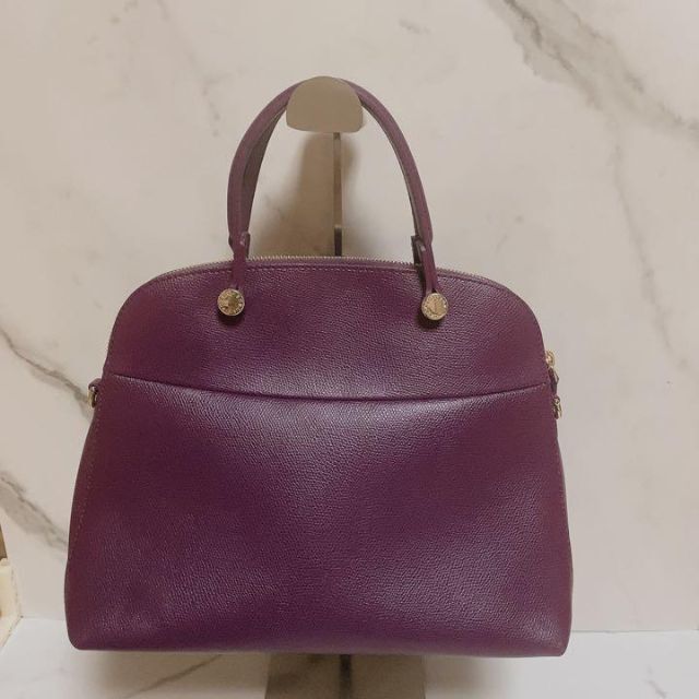 Furla(フルラ)の【新品未使用】フルラ　パイパー　2way ショルダーバッグ　ゴールド チャーム レディースのバッグ(ショルダーバッグ)の商品写真