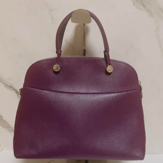 Furla(フルラ)の【新品未使用】フルラ　パイパー　2way ショルダーバッグ　ゴールド チャーム レディースのバッグ(ショルダーバッグ)の商品写真