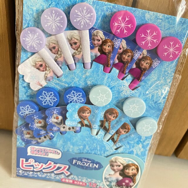 アナと雪の女王(アナトユキノジョオウ)の新品 未使用 アナと雪の女王　お弁当ピックス インテリア/住まい/日用品のキッチン/食器(弁当用品)の商品写真