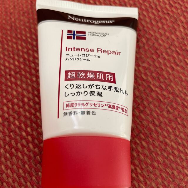 Neutrogena(ニュートロジーナ)のはる'sShop様専用 コスメ/美容のボディケア(ハンドクリーム)の商品写真