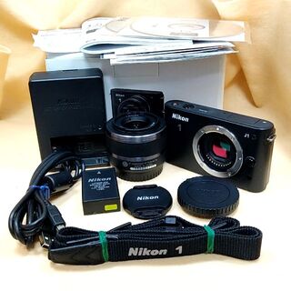Nikon - ミラーレス一眼カメラ Nikon 1 J1 標準ズームレンズ　ブラック