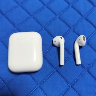 アップル(Apple)の美品 アップルAirPods（第2世代）(ヘッドフォン/イヤフォン)