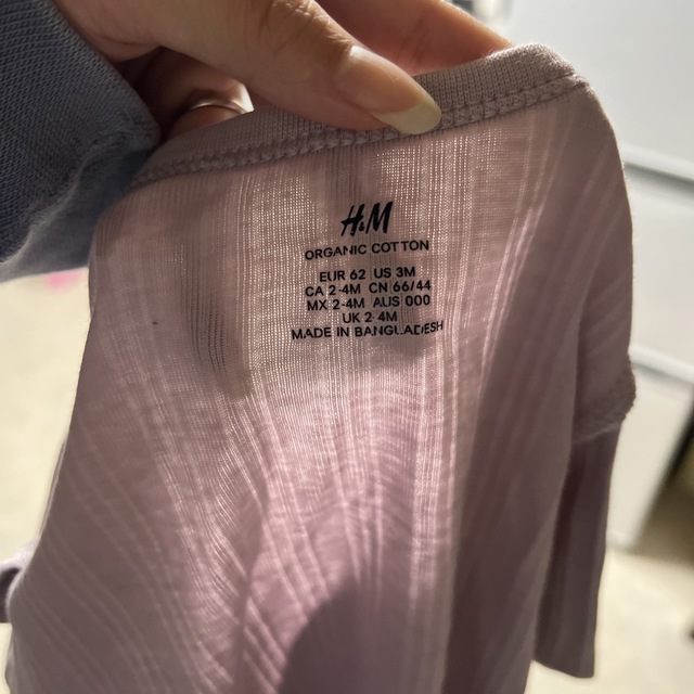 H&M(エイチアンドエム)のh&m ロンパース キッズ/ベビー/マタニティのキッズ/ベビー/マタニティ その他(その他)の商品写真