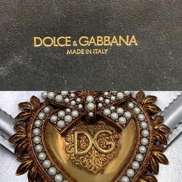 DOLCE&GABBANA(ドルチェアンドガッバーナ)のDOLCE&GABBANA ドルチェアンドガッバーナ 2WAY ドルガバ ハンドバッグ ショルダーバッグ デヴォーション 肩掛け 斜め掛け トップハンドル ハート かばん 鞄 BB6711 レザー    シルバー ゴールド金具 レディース 定番【中古品】 メンズのバッグ(ショルダーバッグ)の商品写真