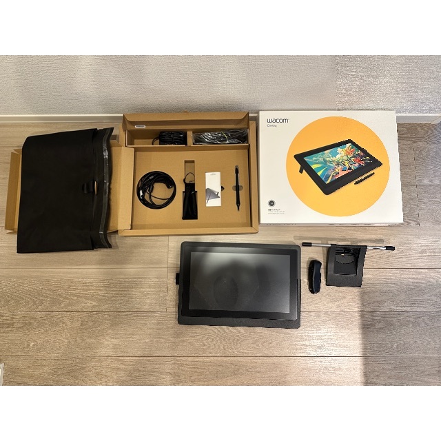 液タブ】Wacom Cintiq 16 左手デバイスとスタンド付き 液タブ】Wacom Cintiq 16 左手デバイスとスタンド付き