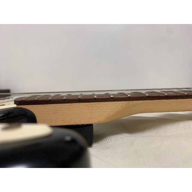 Fender(フェンダー)のSquire Fender フェンダーストラトスクワイヤ　20周年　トレモロ黒 楽器のギター(エレキギター)の商品写真