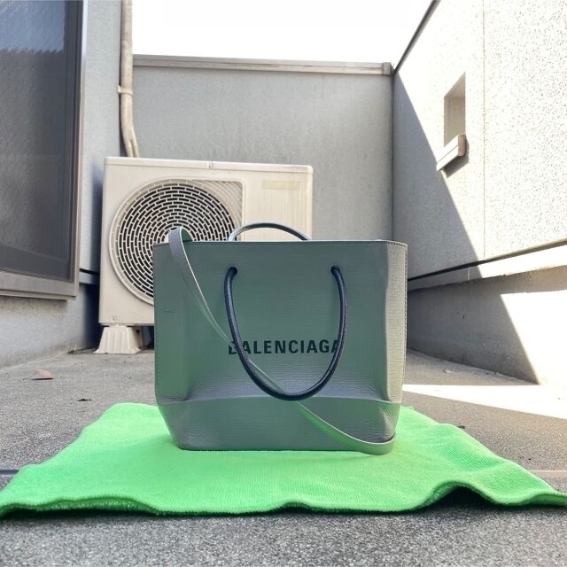 Balenciaga(バレンシアガ)のcoco_1122様　専用【バレンシアガ】　ショッパーバック レディースのバッグ(ショルダーバッグ)の商品写真
